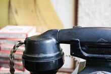 Load image into Gallery viewer, Early 20th Century Siemens No. 162 Bakelite Telephone
