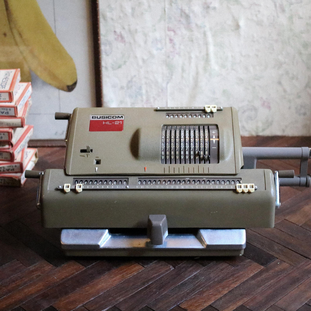 1960's Buscom HL-21 Mechanical Pinwheel Calculator