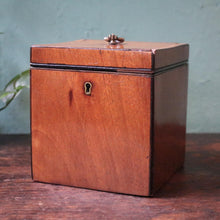 Load image into Gallery viewer, Antique Regency Mahogany Square Tea Caddy C.1810–1825
