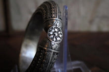 Load image into Gallery viewer, Early 20th Century Yemeni Rashaida Nickel Silver Bracelet
