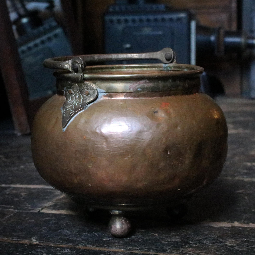 Arts & Crafts Copper Cauldron Jardinière On Ball Feet