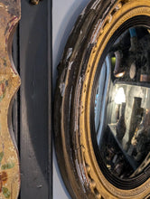Load image into Gallery viewer, 19th-Century Gilt Convex ‘Bullseye’ Mirror — 57 cm Diameter

