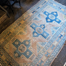 Load image into Gallery viewer, 7&#39;7&quot; x 4&#39;6&quot; - Vintage Anatolian (Oushak) Tribal Hand-Knotted Wool Rug - Dusty Blue &amp; Rose - 232 x 136 cm
