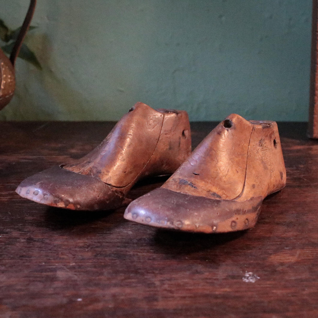 Antique Wooden Cobbler’s Lasts With Iron Toe Plates — Childs Pair — c.1900–1920 — 20 cm (c. 8