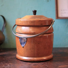 Load image into Gallery viewer, Vintage Oak Ice Bucket With Metal Liner - 17 Cm (6.7 In) Tall
