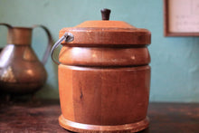 Load image into Gallery viewer, Vintage Oak Ice Bucket With Metal Liner - 17 Cm (6.7 In) Tall
