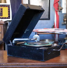 Load image into Gallery viewer, Antique Columbia Graphophone No.201 Portable Gramophone – Cased Wind-Up Record Player – 39 x 28 x 17 cm
