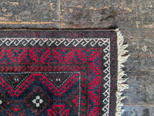 Load image into Gallery viewer, 3'1" x 5'4" - Vintage Afghan Baluch Hand-Knotted Wool Rug - Madder Red &amp; Indigo Tribal Rug - 95 x 164 cm
