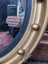 Load image into Gallery viewer, 18" Vintage Convex Butler’s Mirror – Regency Style Gilt Wall Mirror – 46 cm Diameter
