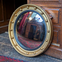 Load image into Gallery viewer, 18" Vintage Convex Butler’s Mirror – Regency Style Gilt Wall Mirror – 46 cm Diameter
