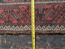 Load image into Gallery viewer, 4'9" x 2'11" - Antique Afghan Baluch Hand-Knotted Wool Rug - Madder Red &amp; Indigo - 146 x 88 cm
