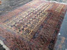 Load image into Gallery viewer, 4'4" x 2'10" - Antique Afghan Baluch Hand-Knotted Wool Prayer Rug - Ivory &amp; Madder Red - 132 x 87 cm
