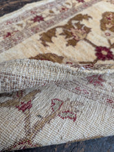Load image into Gallery viewer, 4'7" x 2'5" - Vintage Hand-Knotted Wool Rug - Ivory Ground Floral Design - 140 x 74 cm
