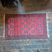 Load image into Gallery viewer, 2'9" x 4'9" - Vintage Hand-Knotted Afghan Ersari Wool Rug - Red Tribal Carpet - 85 x 145 cm
