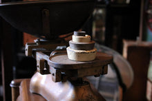 Load image into Gallery viewer, Antique W &amp; T Avery Grocers Balance Scales - Birmingham Brass Shop Scales With Weights - C.1900
