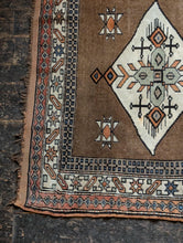 Load image into Gallery viewer, 5'6" x 4'4" Antique Turkish Kars Hand Knotted Wool Rug - Geometric Tribal Design - 168 x 133 cm

