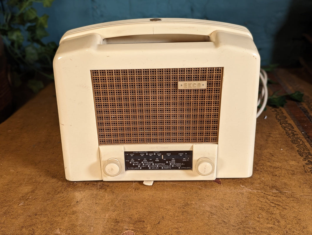 Ekco U122 Vintage Valve Radio
