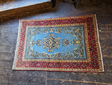 Load image into Gallery viewer, 5&#39;2&quot; x 3&#39;2&quot; Vintage Hand Knotted Caucasian Oriental Wool Rug - 157 x 103cm
