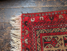 Load image into Gallery viewer, 5&#39;5&quot; x 2&#39;8&quot; Vintage Hand Knotted Afghan Baluch Prayer Rug - 165 x 81 cm
