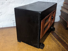 Load image into Gallery viewer, Buccleuch Vintage Wooden Case Valve Radio
