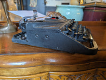Load image into Gallery viewer, Oliver Type 4 Travelling Vintage Typewriter - C.19500
