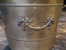 Load image into Gallery viewer, Early 20th.C Brass Arts and Crafts Planter / Champagne Bucket

