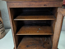 Load image into Gallery viewer, Early 20th.C Tabletop Display Cabinet
