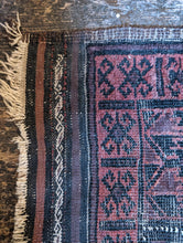 Load image into Gallery viewer, 5&#39;3&quot; x 3&#39;1&quot; Antique Nomadic Timuri Baluch Wool Rug - 162 x 95cm
