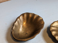 Load image into Gallery viewer, Mid Century Clam Shell Dishes / Ash Trays
